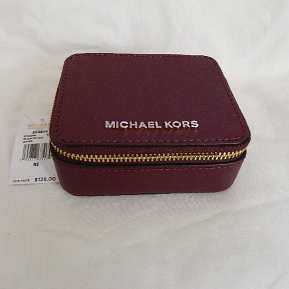 michael kors jewelry case